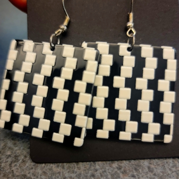 Black & White Square Acrylic Earrings - Picture 1 of 1